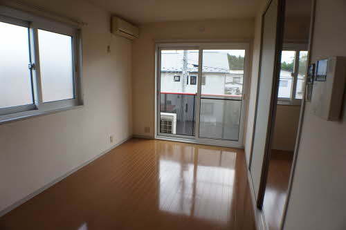 パレス・アザレアＡ 201号-3