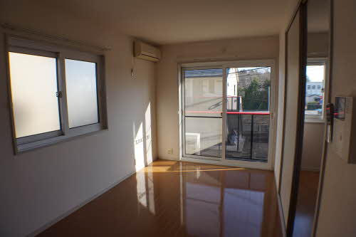 パレス・アザレアＣ 201号-3