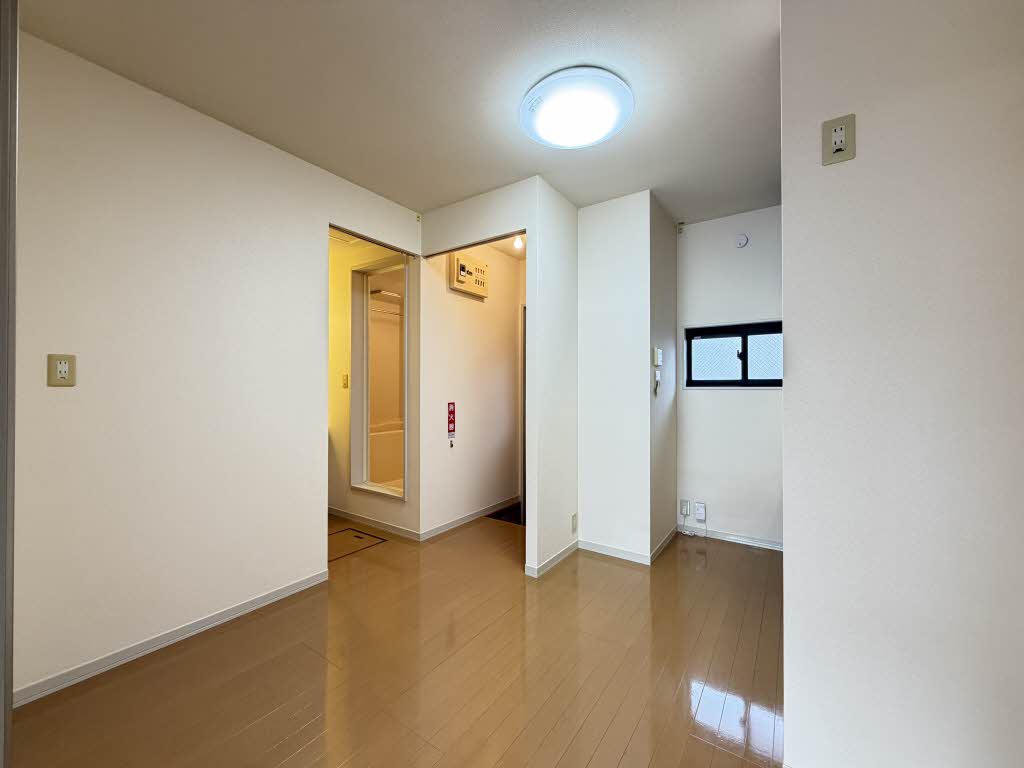 パレス・アザレアＤ 102号-4