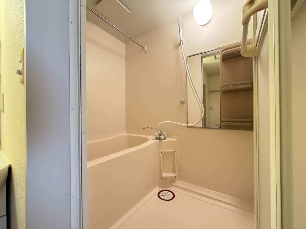 パレス・アザレアＤ 102号-6