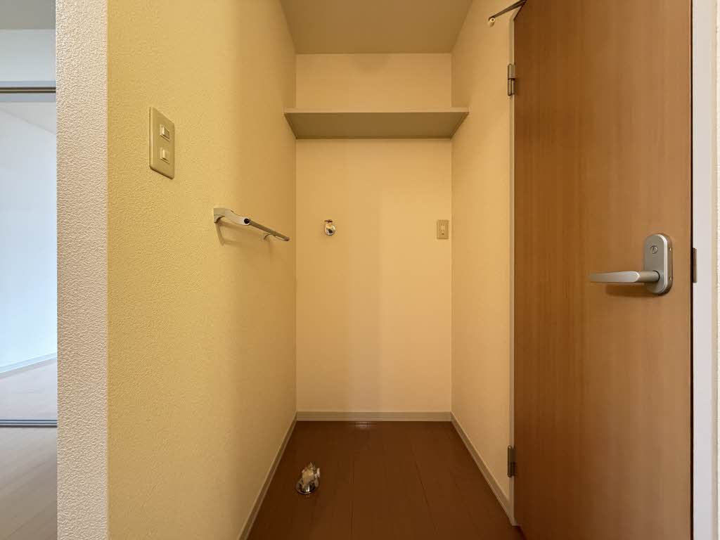 パレス・アザレアＤ 102号-9