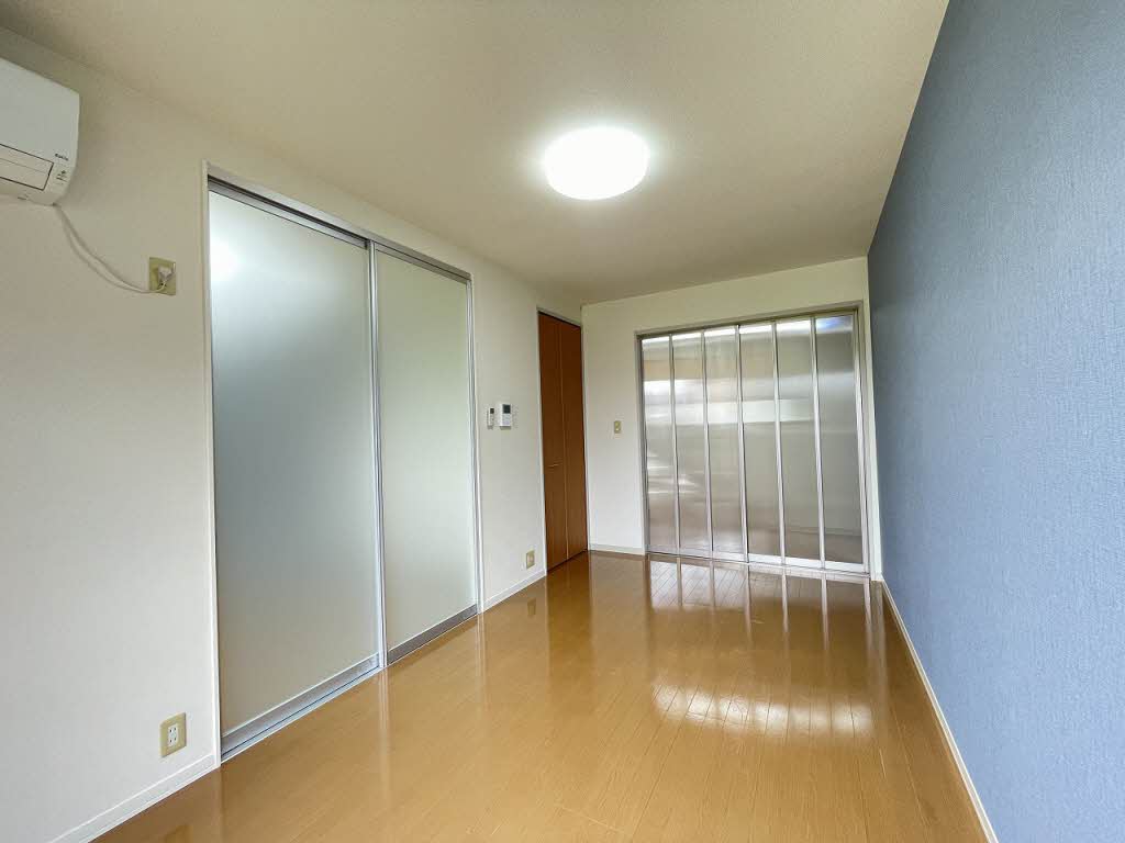 シャーメゾン泉 102号-3