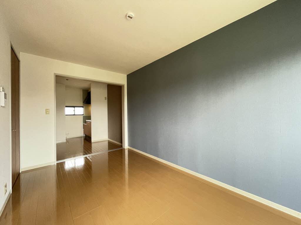 シャーメゾン泉 201号-3