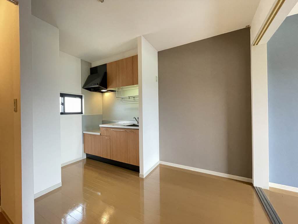 シャーメゾン泉 201号-5