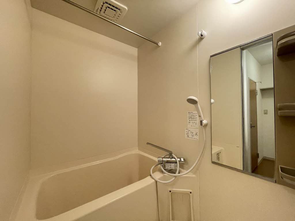 シャーメゾン泉 201号-7