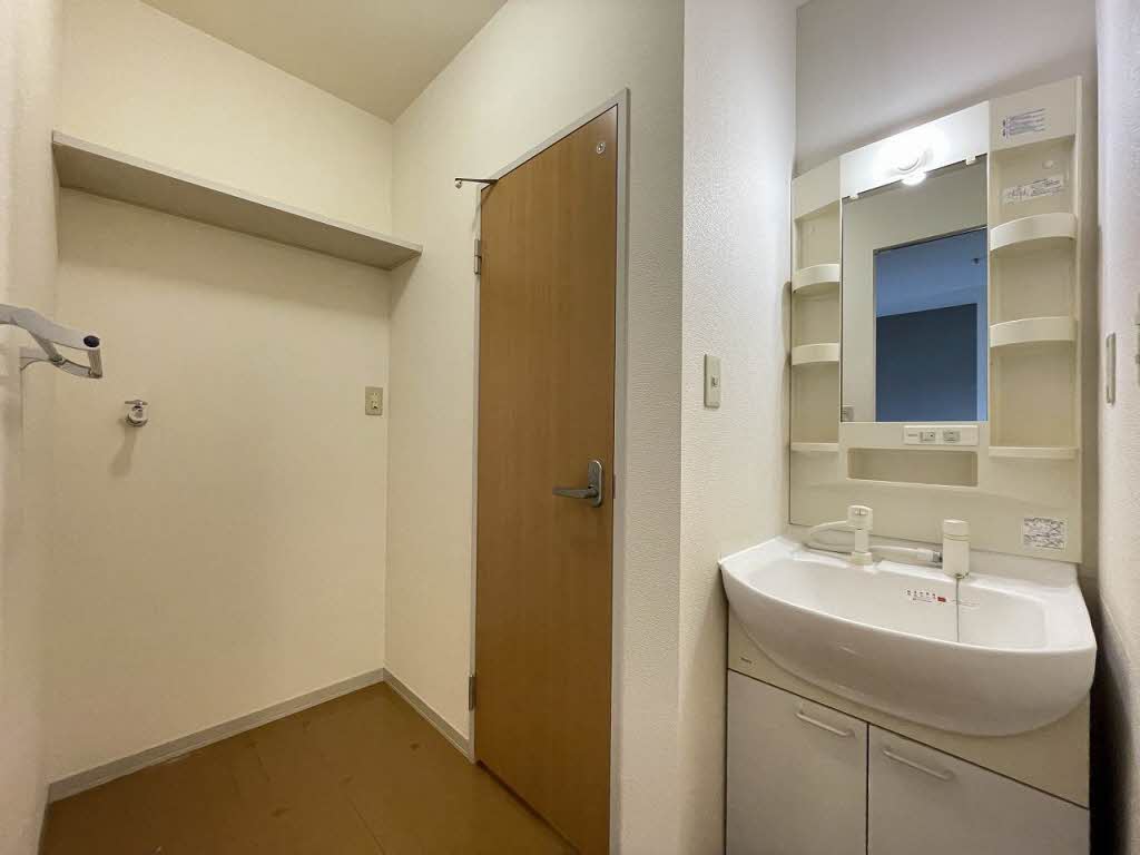 シャーメゾン泉 201号-8