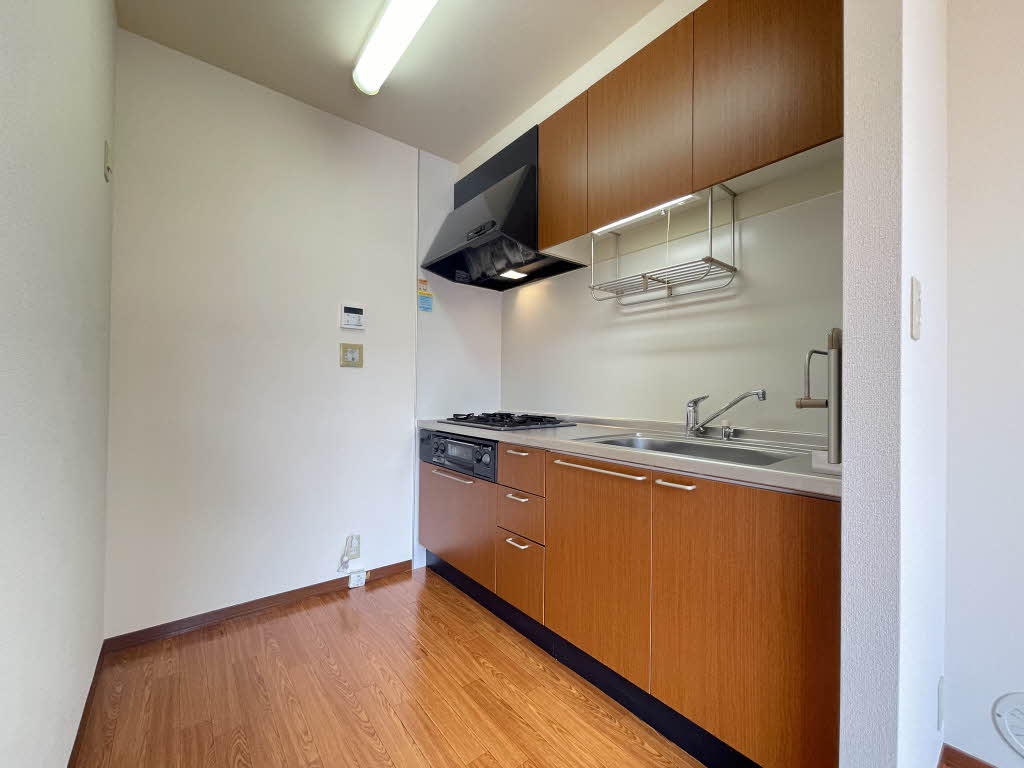 プラザ・カナン弐番館 202号-3