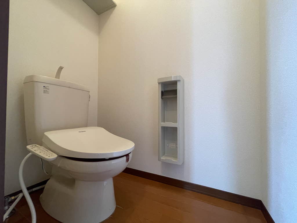 プラザ・カナン弐番館 202号-4