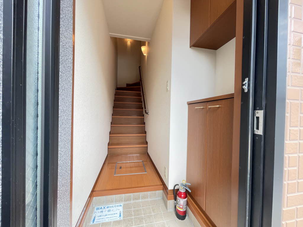 プラザ・カナン弐番館 202号-7