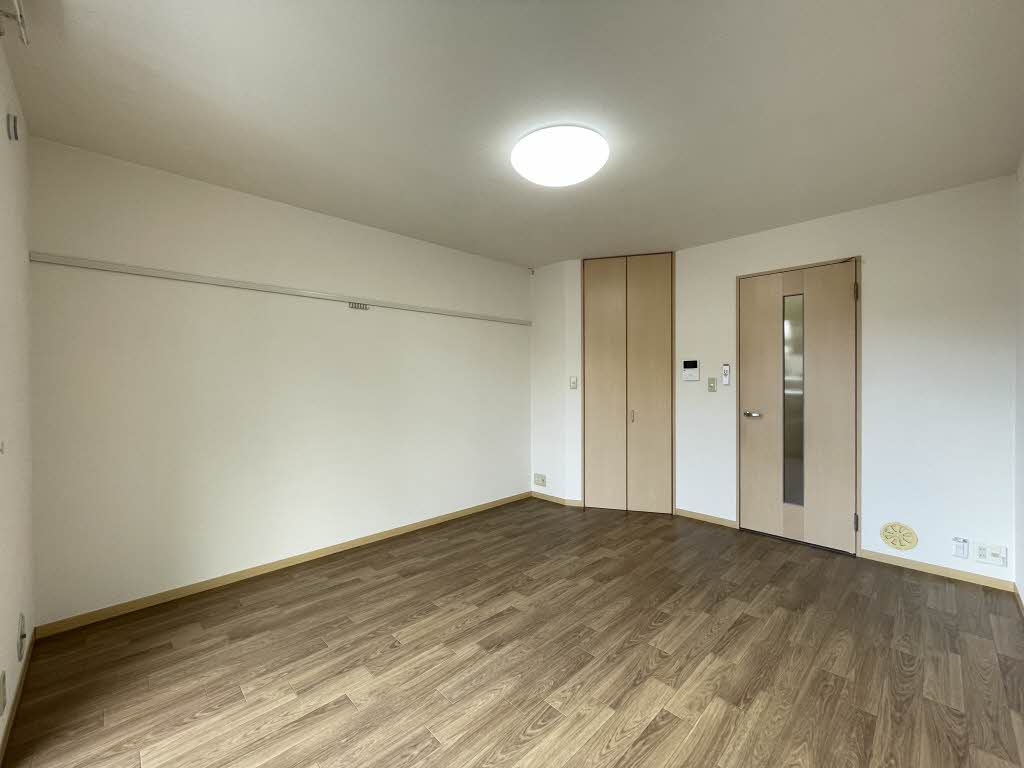 シャーメゾン・インター　Ａ 102号-3