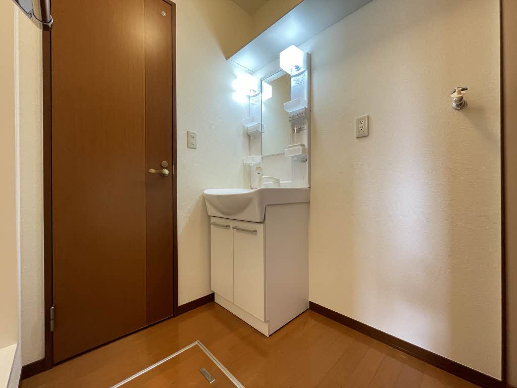 シャーメゾン桜屋敷 102号-7