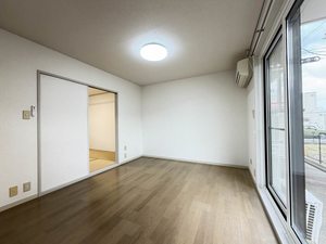 ロイヤルパレス城東　Ａ 102号-2