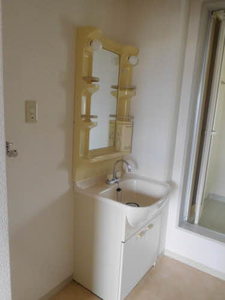 ロイヤルパレス城東 A 203号-3