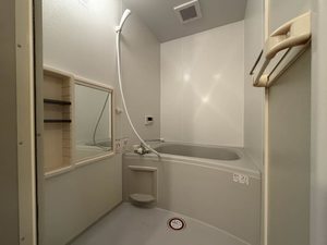 バリュージュ東通 102号-6