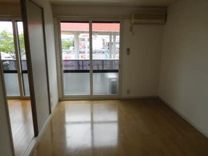 ウィスタリア東通 201号-2