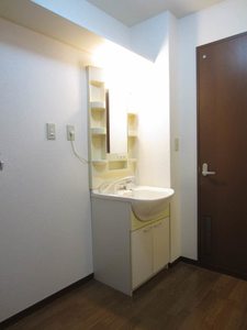 ロイヤルハイツ広面A 201号-11