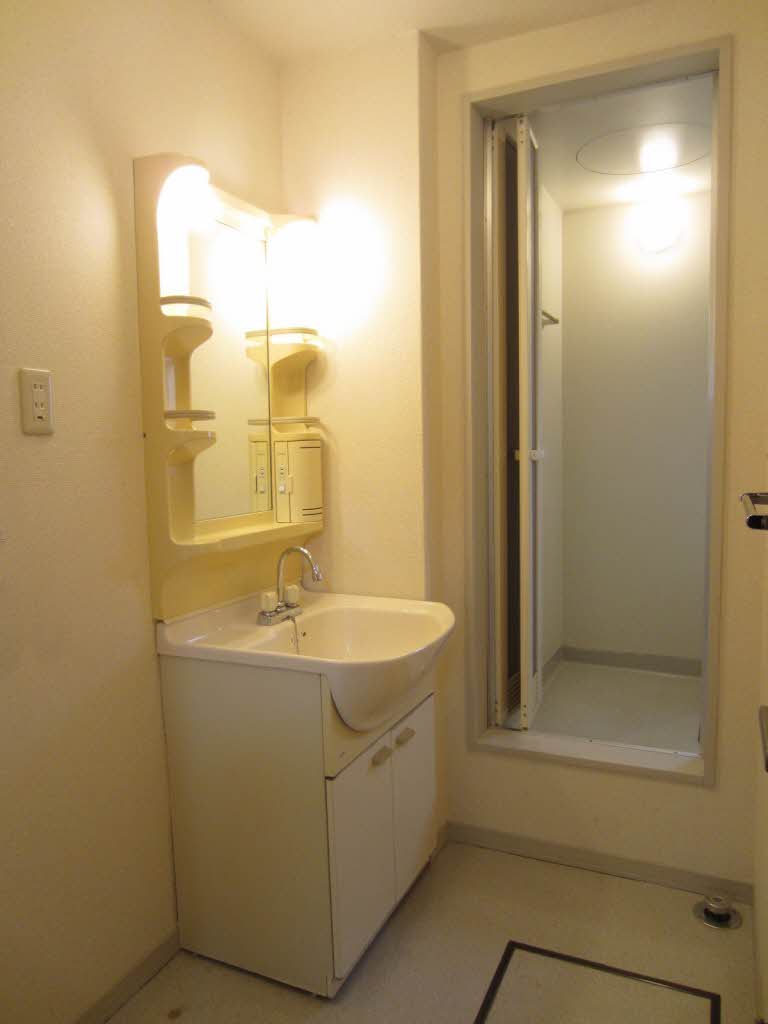 ロイヤルパレス城東　Ｂ 105号-8