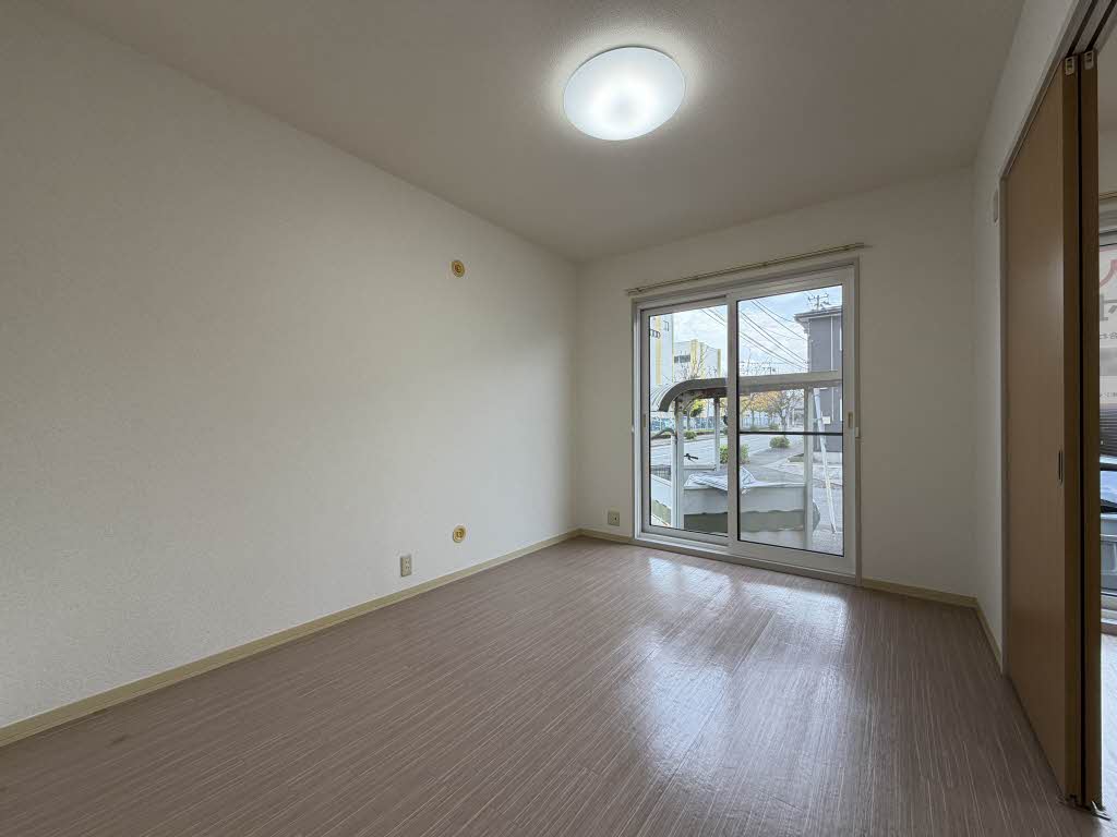 バリュージュ東通 102号-9