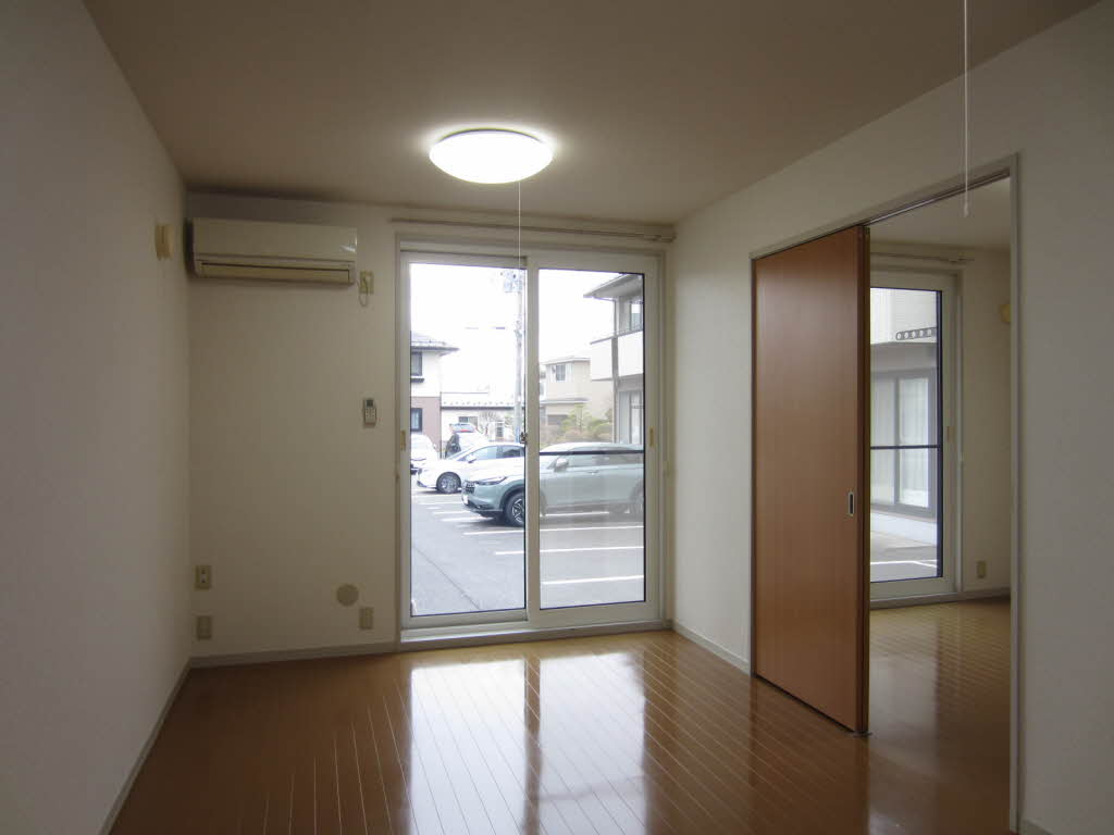 ルミエールＣ 102号-2