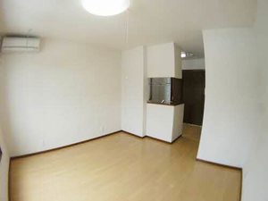 シャーメゾン・ポルト 201号-2