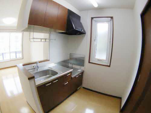 シャーメゾン・ポルト 201号-4