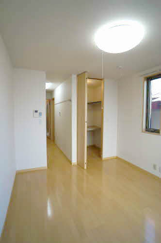 シャーメゾン静Ｃ 102号-2