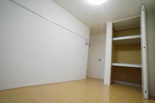 シャーメゾンカメリア 102号-4