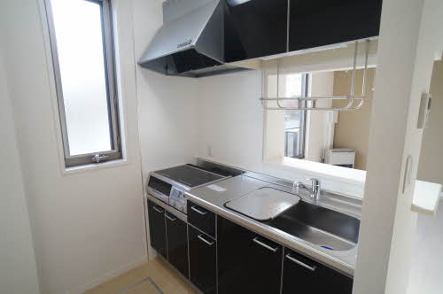 シャーメゾンモルダウＢ 101号-3