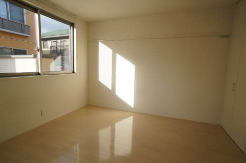 シャーメゾンモルダウＢ 101号-5