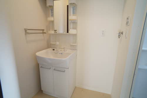 シャーメゾンモルダウＢ 101号-7