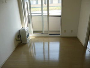 アーバンストリートＤ 102号-2