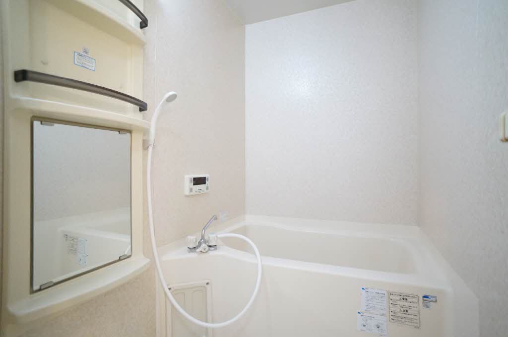 メゾン・ド・ファミーユD 202号-4