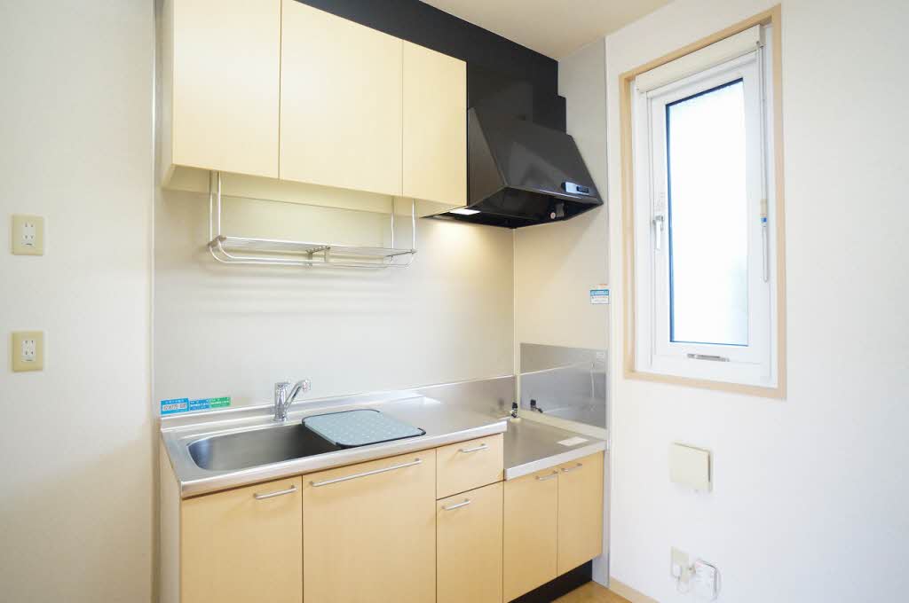 シャーメゾンウィステリアＢ 103号-3