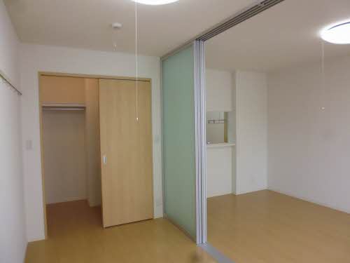 シャーメゾンゼファー 101号-3