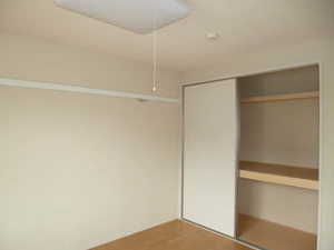 ラフィーネかみのやま 101号-6