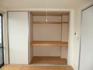 ラフィーネかみのやま 103号-8