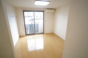 エル・シャンテＢ 104号-3