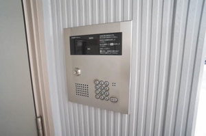 アパルトマン東原 203号-2