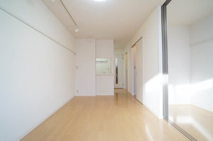 アパルトマン東原 203号-3