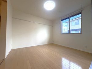 ピュア　フラッツ B102号-8