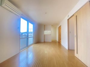 ロイヤルプラザ 202号-3