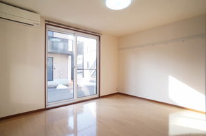 シャーメゾン安倍館D 101号-2