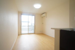 イースト　ヴィレッジ 203号-2