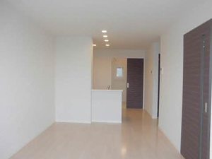 シャーメゾン城 102号-2