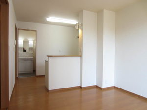 シャーメゾン広面 101号-3