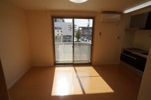 シャーメゾンめいび 201号-4