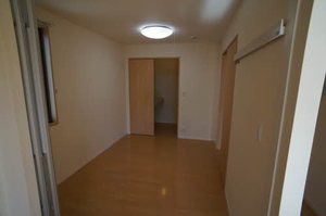 シャーメゾンめいび 201号-5