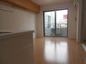 リラ中通 202号-9