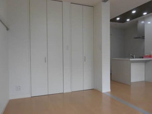 リラ中通 202号-15