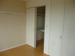 シャーメゾン花ノ井 B201号-4